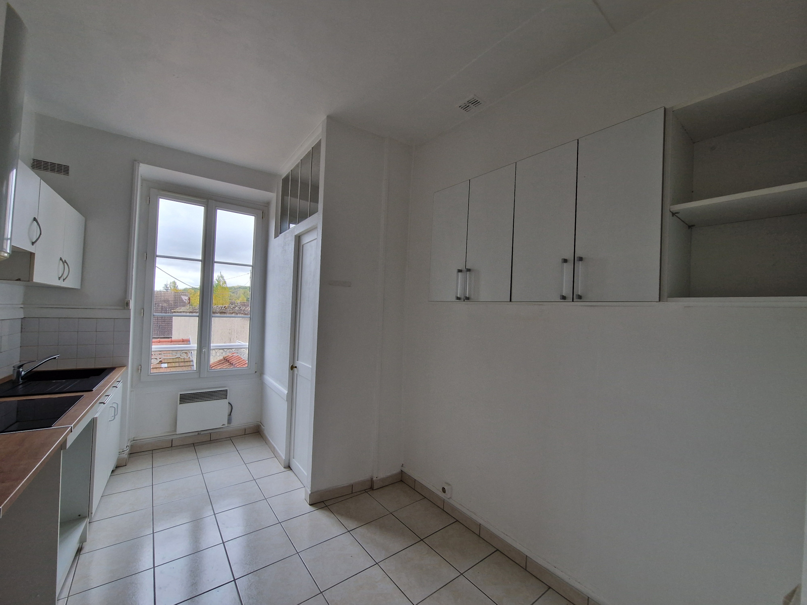 Image_, Studio, Étampes, ref :GELST120013885