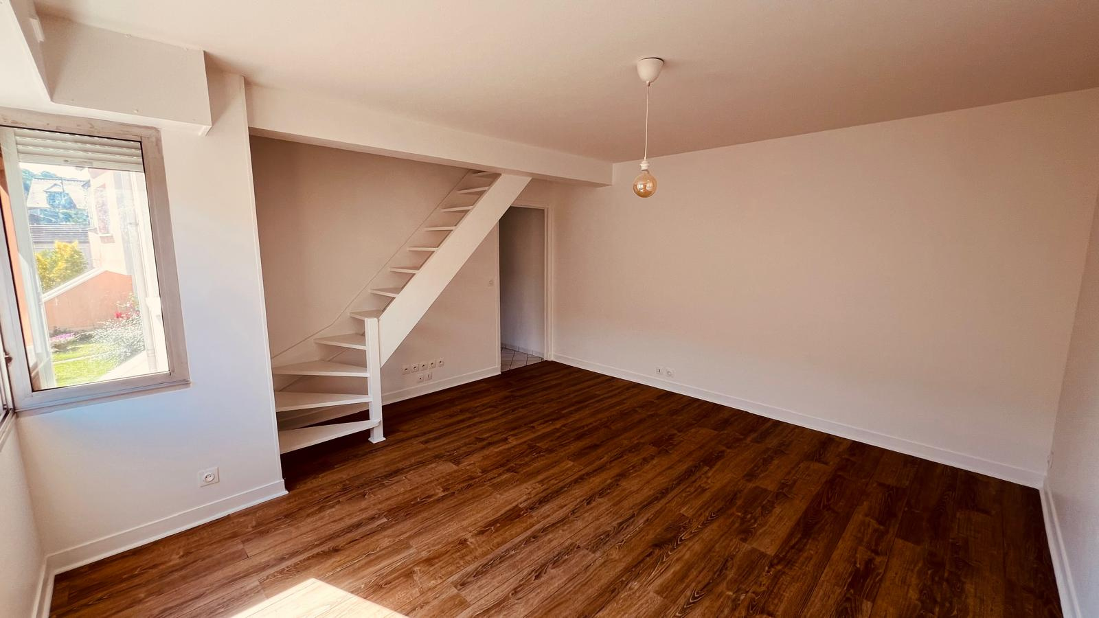Image_, Duplex, Étampes, ref :GEVDU120014022