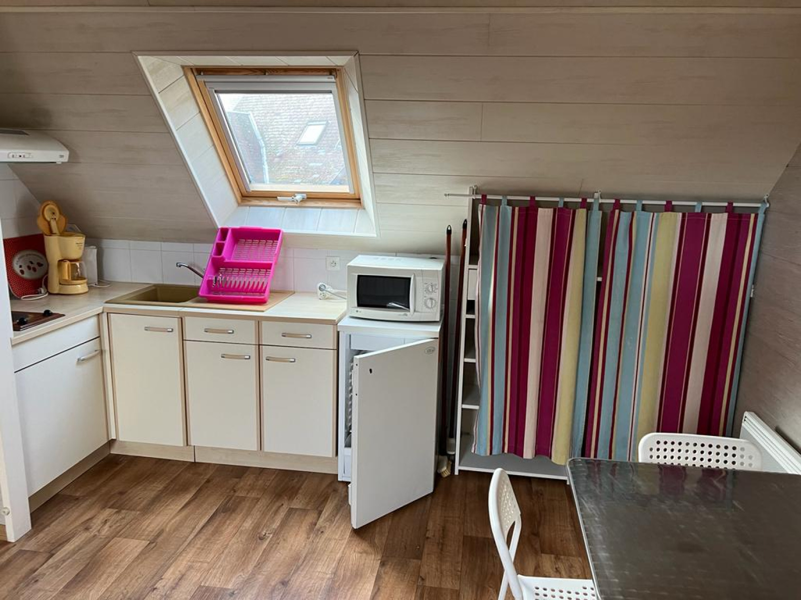 Image_, Studio, Toury, ref :GELST120013593