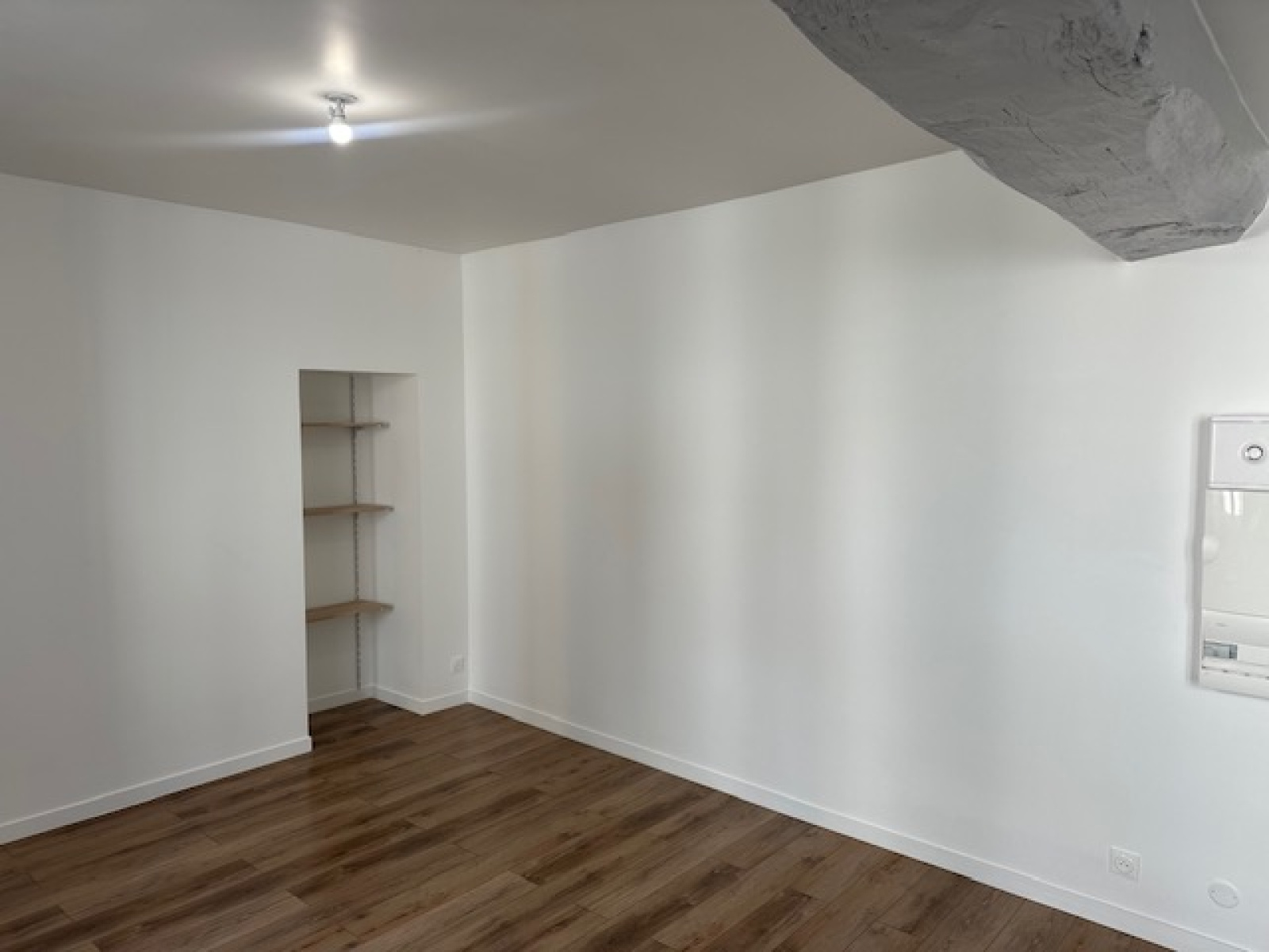 Image_, Studio, Étampes, ref :GELST120013990