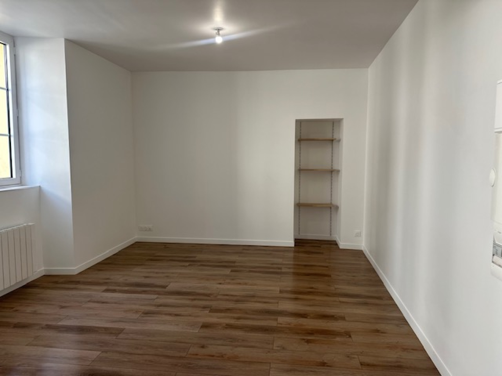 Image_, Studio, Étampes, ref :GELST120013990